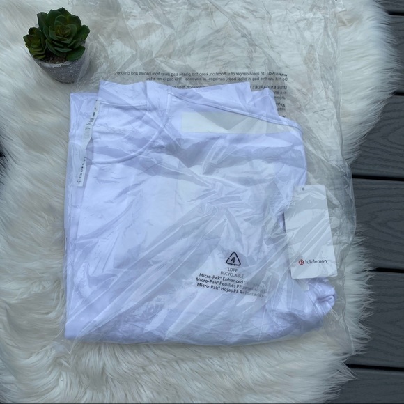 Lululemon Logo Crewneck Sweatshirt - Picture 2 of 4